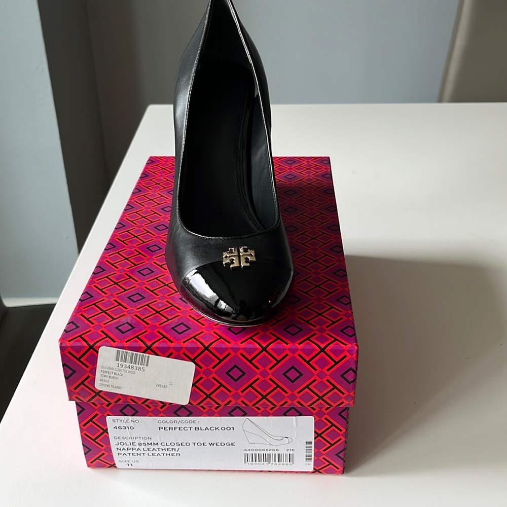 Tory Burch wedge heels -NEW IN BOX sz 11